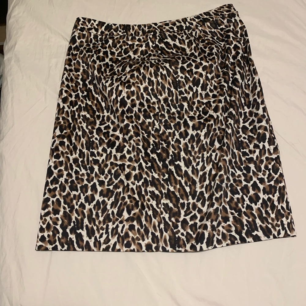 J. Crew leopard pencil skirt 8